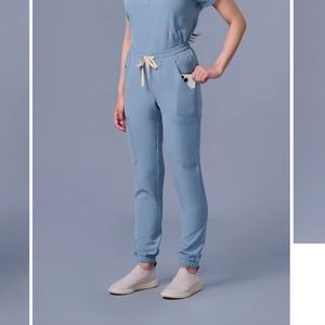 Scrubs pants size small Luuna